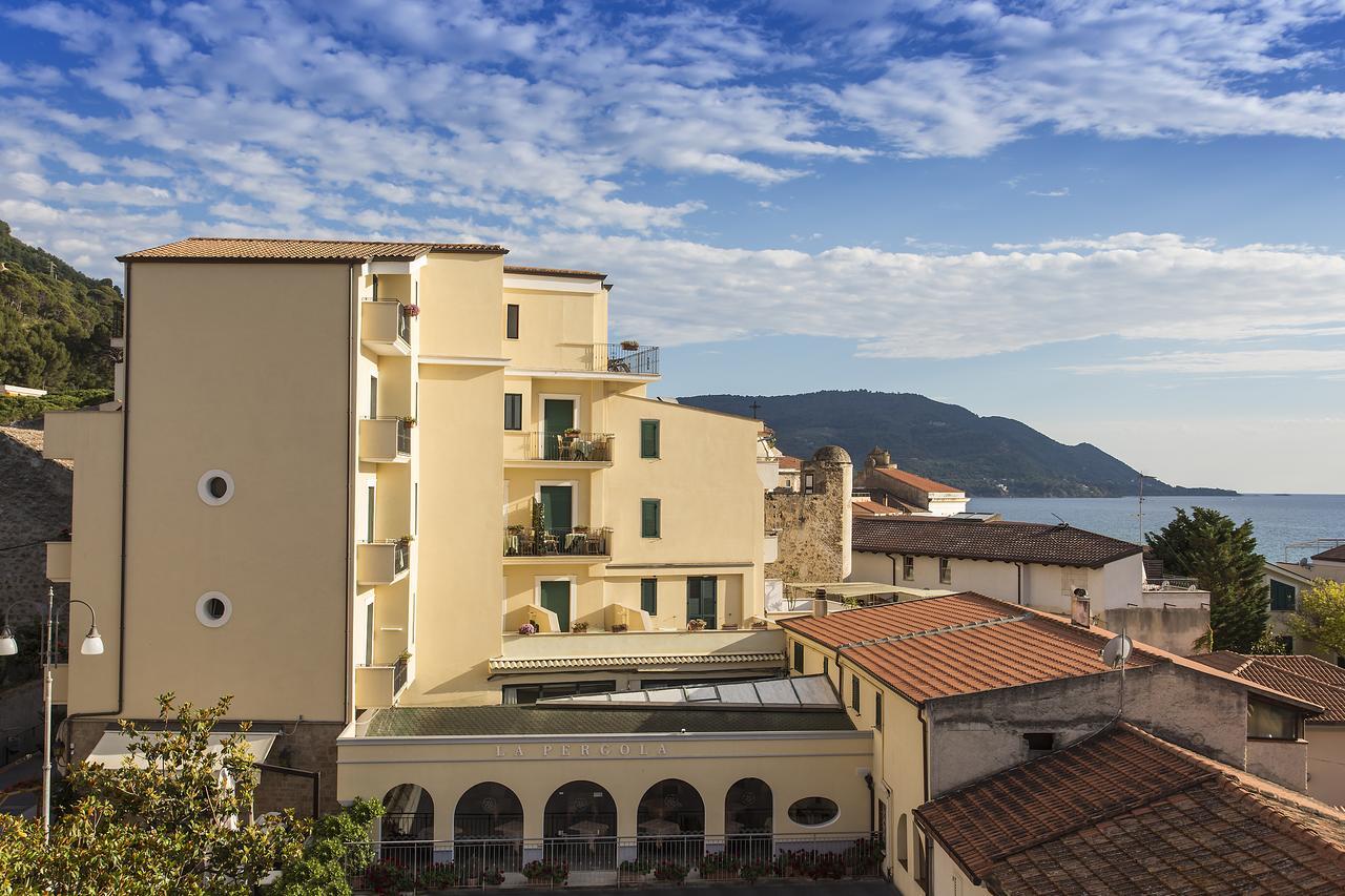 Hotel La Pergola サンタ・マリア・ディ・カステッラバーテ エクステリア 写真
