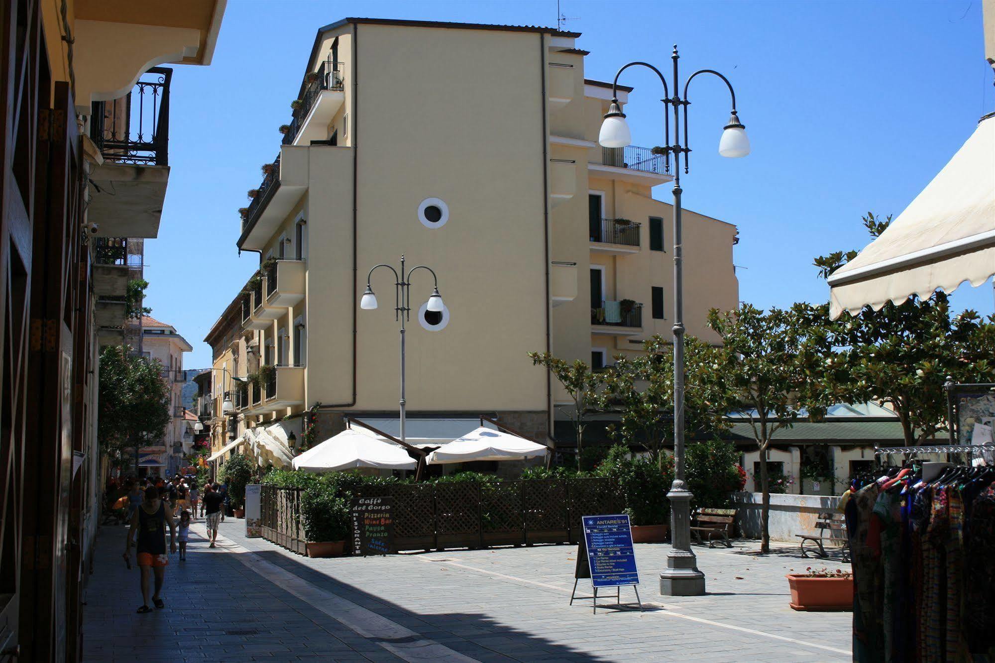 Hotel La Pergola サンタ・マリア・ディ・カステッラバーテ エクステリア 写真