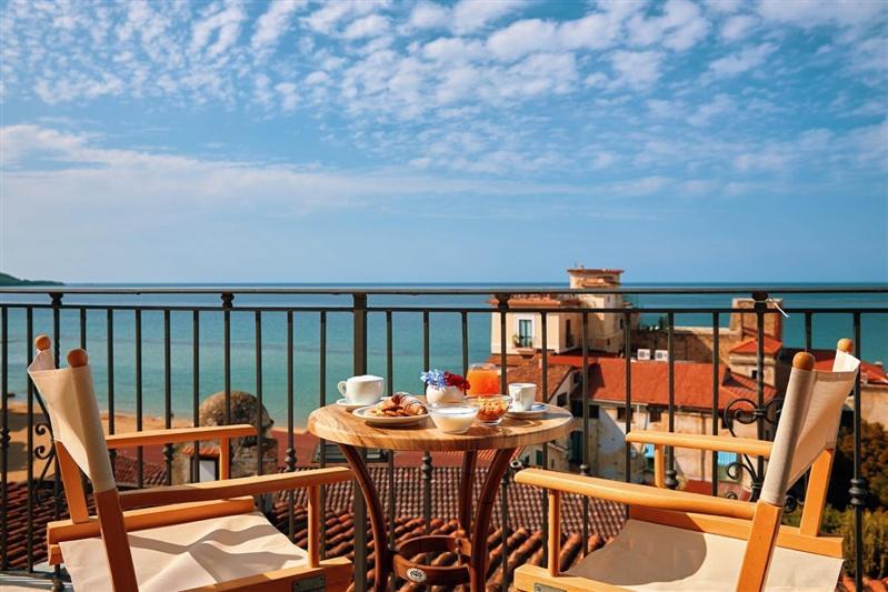 Hotel La Pergola サンタ・マリア・ディ・カステッラバーテ エクステリア 写真