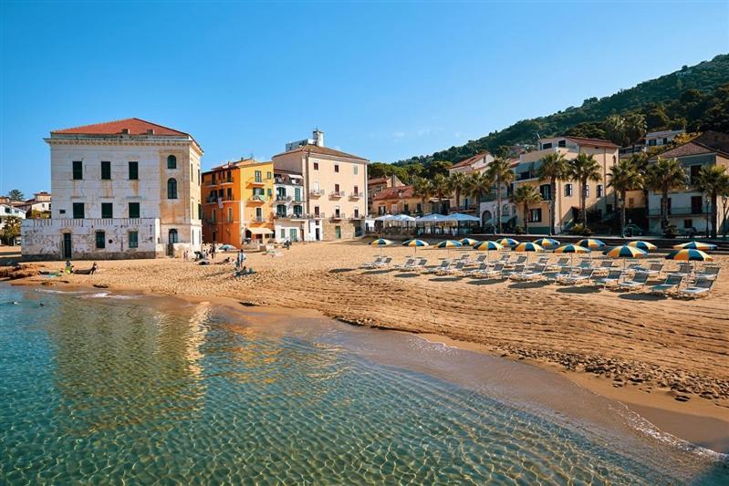 Hotel La Pergola サンタ・マリア・ディ・カステッラバーテ エクステリア 写真